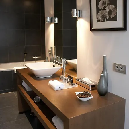 Domus 4*
